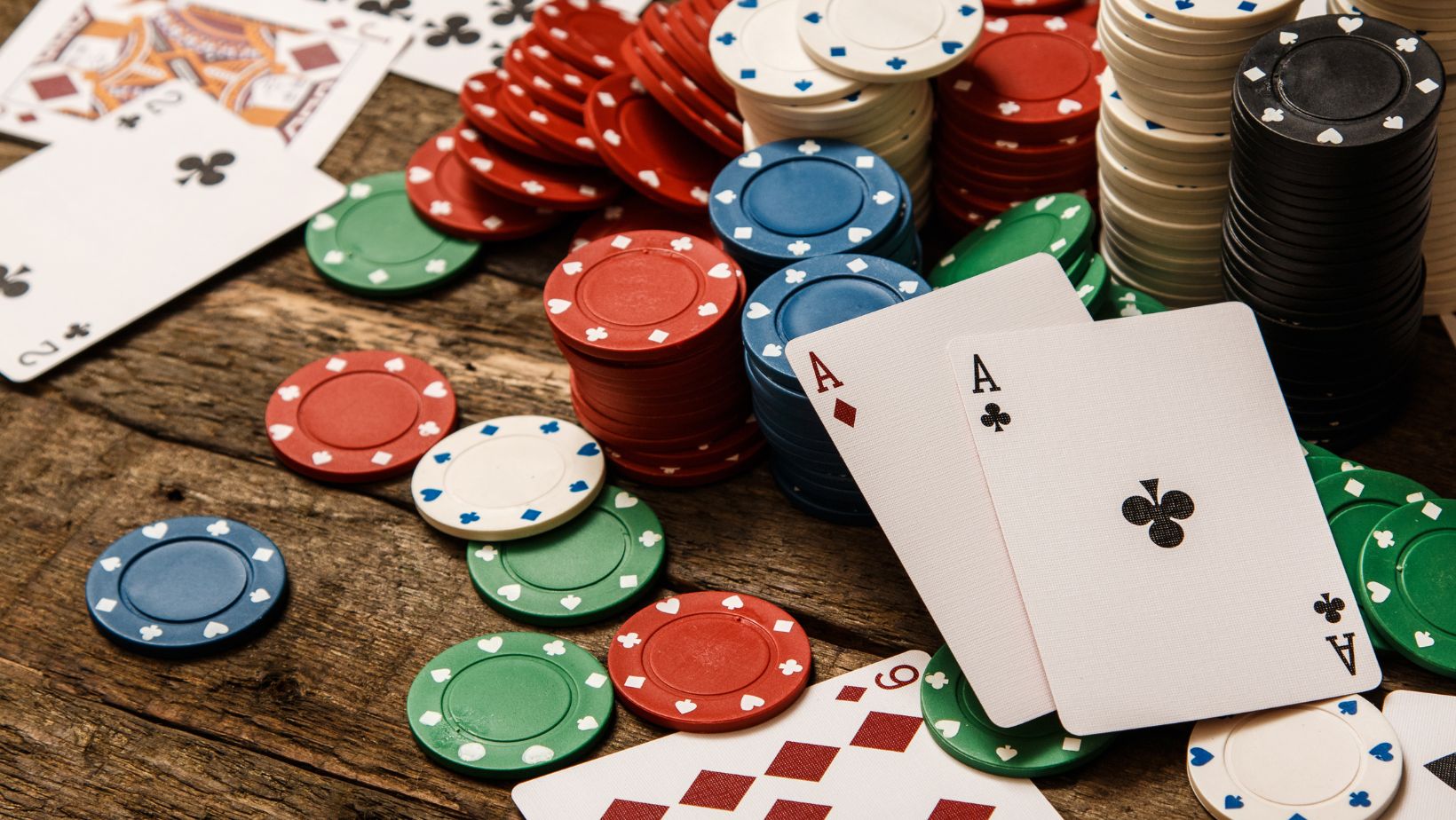 The Digital Revolution of Poker: How Technology is Reshaping the Game in 2024