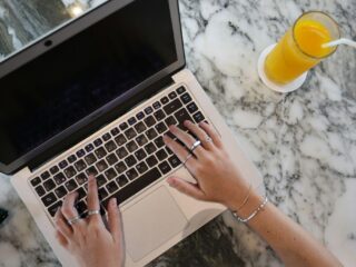 How to Turn Your Online Side Hustle into a Full-Time Gig