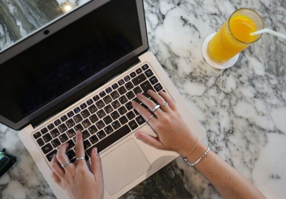 online side hustle, turning side hustle into full-time, online business growth, freelance income tips, digital side gig, remote work opportunities, online entrepreneur strategies, passive income online, work from home success, online hustle to full-time